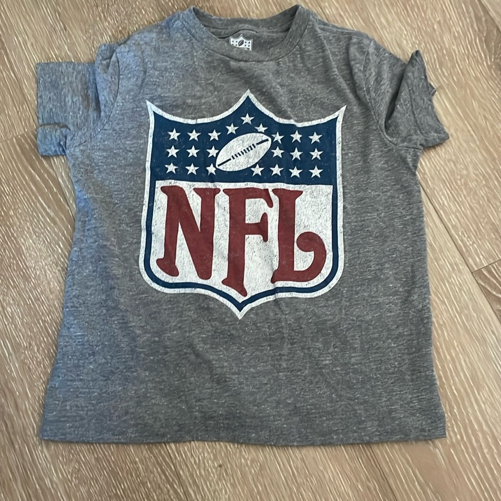 4 (lot) T-shirts boys for sale, size 6-7